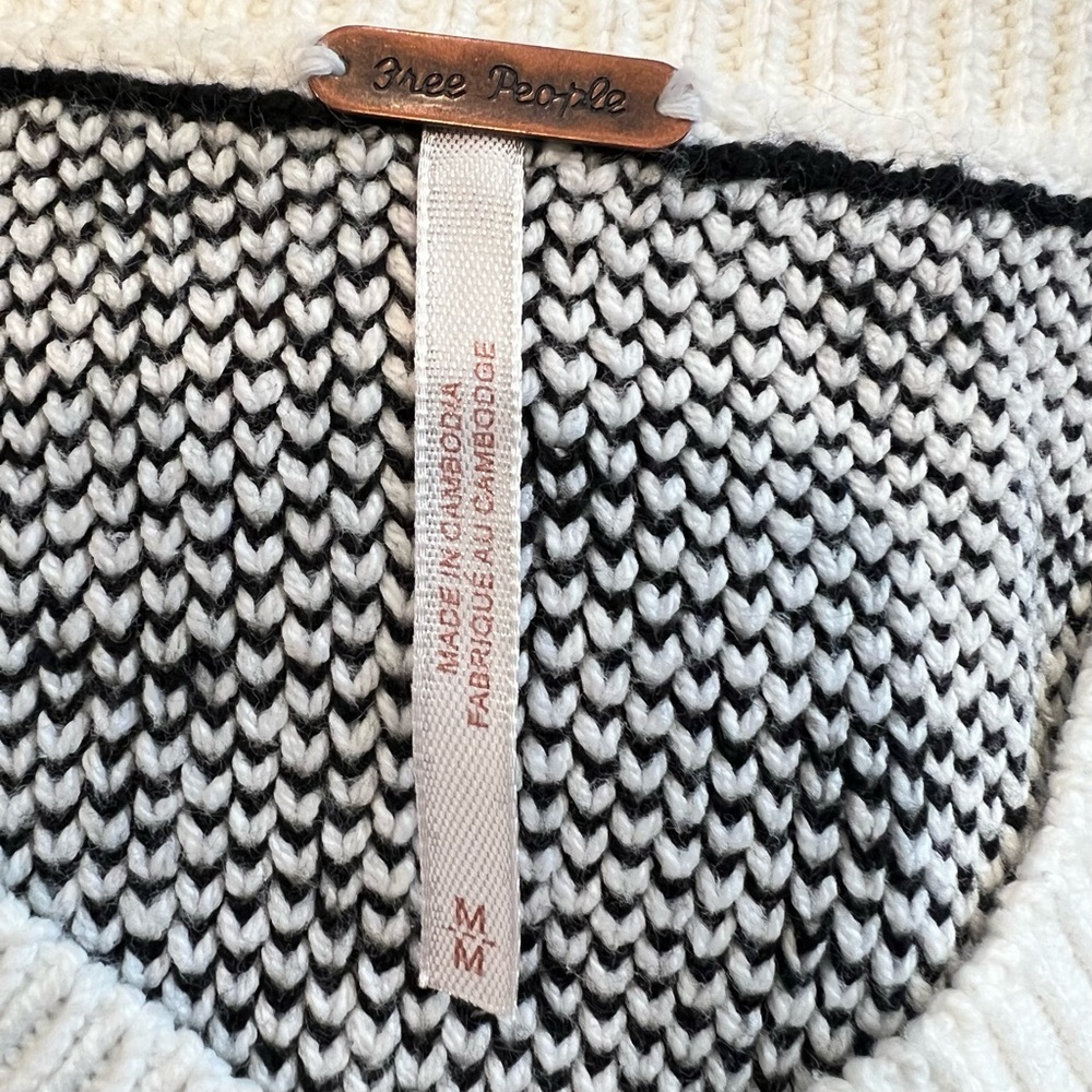 Free People Easy Street v-neck sweater vest size medium - Picture 5 of 6
